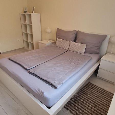 Newisland Family Apartman Sárvár Exteriör bild