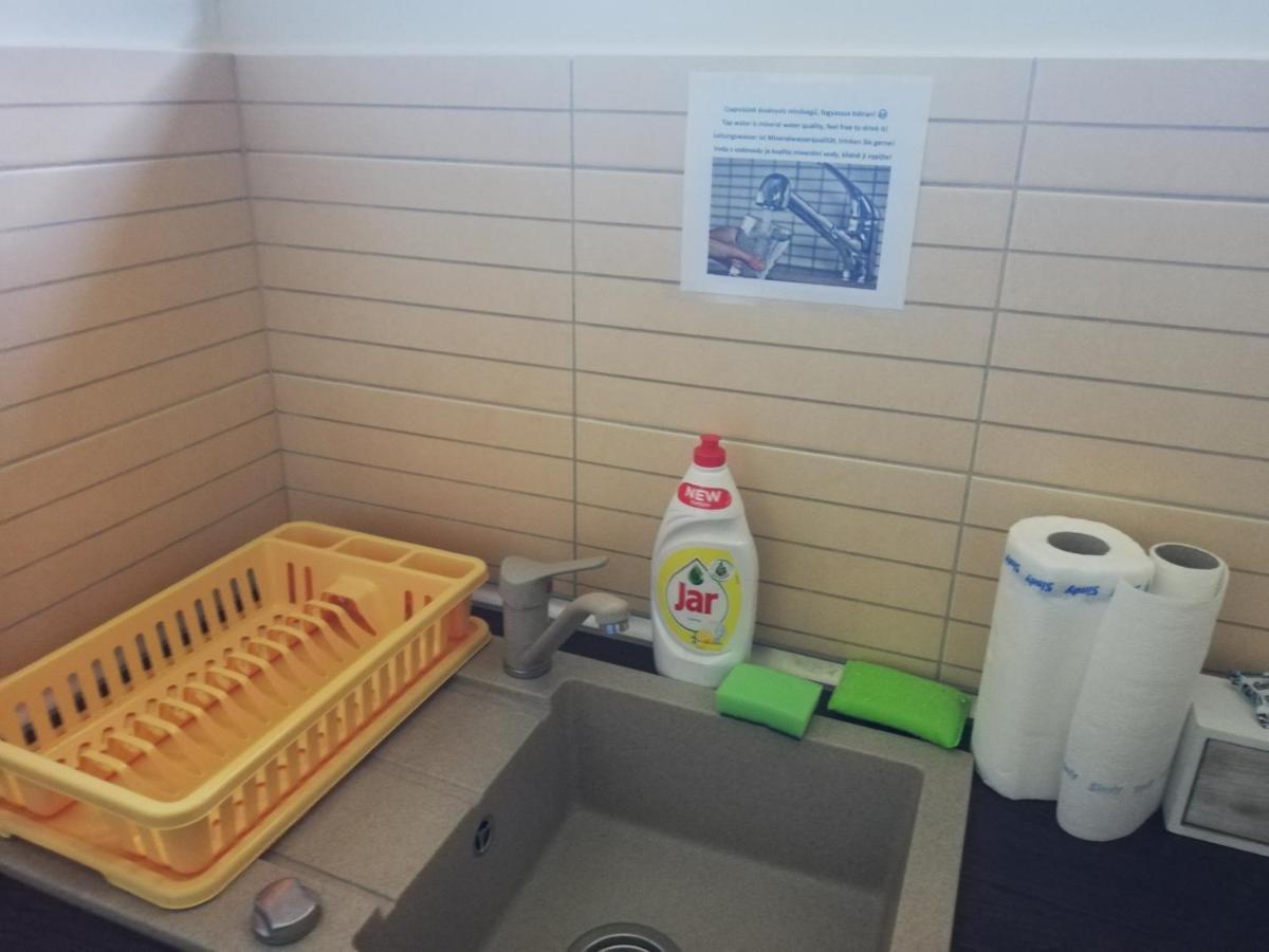 Newisland Family Apartman Sárvár Exteriör bild