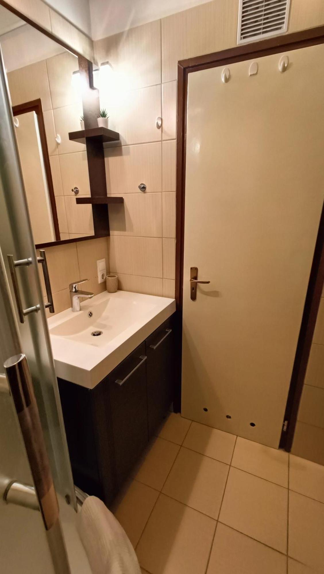 Newisland Family Apartman Sárvár Exteriör bild